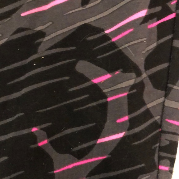 🎉🎉HP🎉🎉 Girls Black Pink Camo Stretch Leggings Pants - Picture 3 of 7